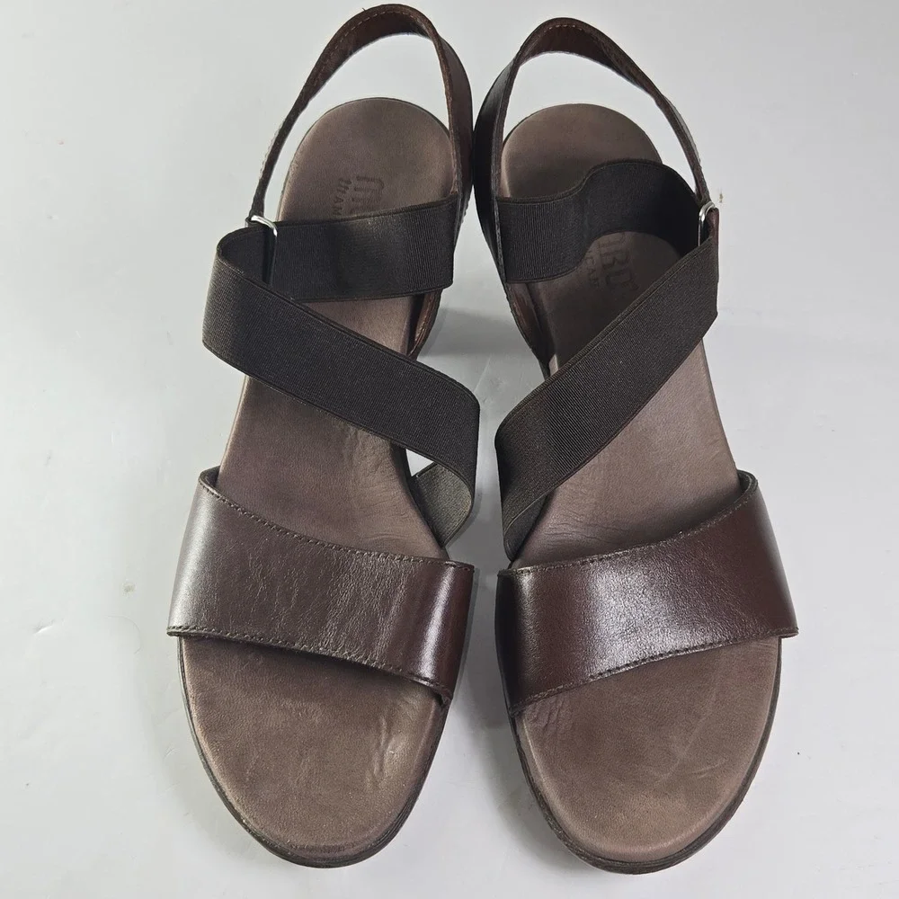 Munro American Women Dark Brown Leather Elastic Strap Wedge Sandals Size 8‎